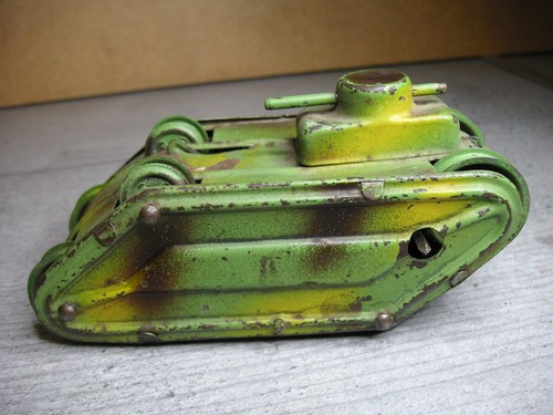 Antico carro armato - , con